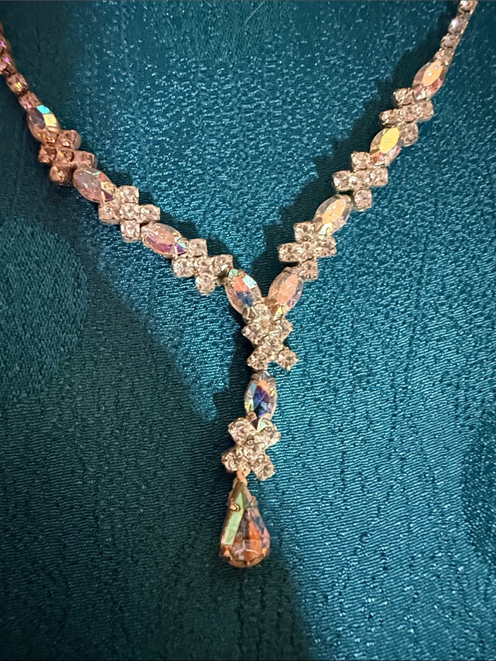 Crystal Teardrop Y-Style Necklace in Iridescent Pink